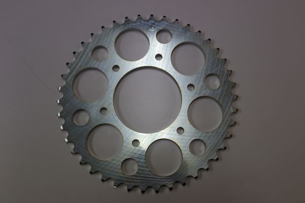 Z2/Z750FOUR　630リヤスプロケット　42T