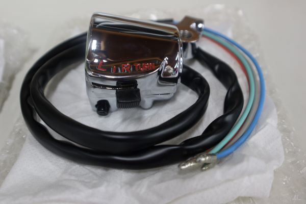 CB750K　メッキハンドルスイッチ左