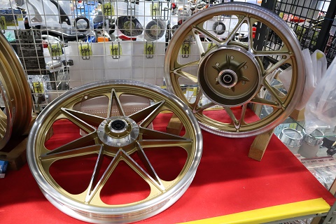 Z1/Z2　50ｔｈ　デイトナセブンスターキャストホイール
